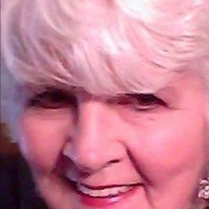 Meet your Posher, Carolyn